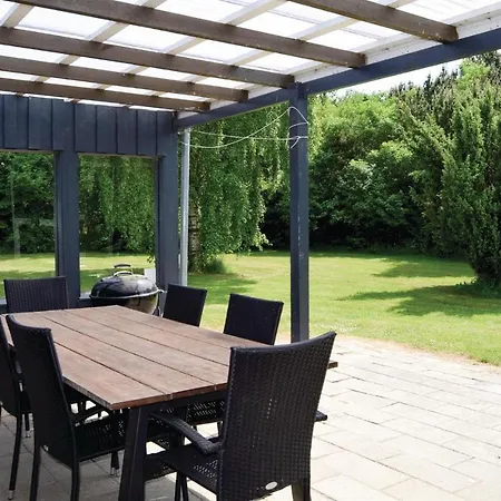 Semesterbostad Three-bedroom Holiday In Nordenbro Vesteregn